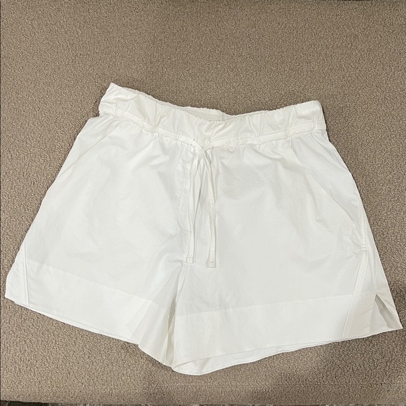 Lululemon Athletica White Shorts - Picture 1 of 3